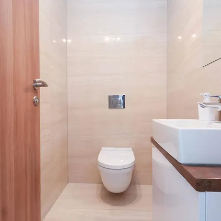 Skypark Tower 3- Free Parking And Views Bratislava